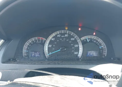 2014 Toyota Camry Se V6 z USA, uszkodzony, nr VIN 4T1BK1FK3EU544389